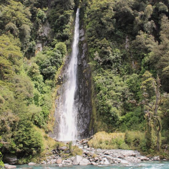 Brides Veil waterfall NZ