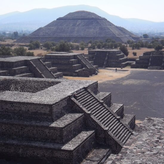 pyramide midden mexico