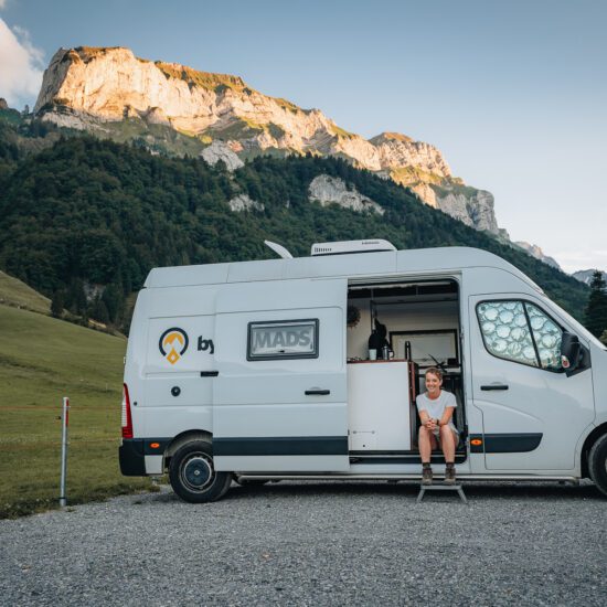 Zwitserland zelfgebouwde campervan reizen
