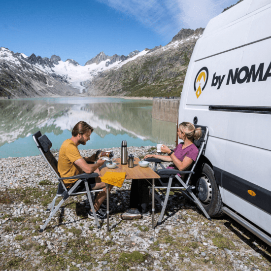 roadtrip zelfgebouwde campervan