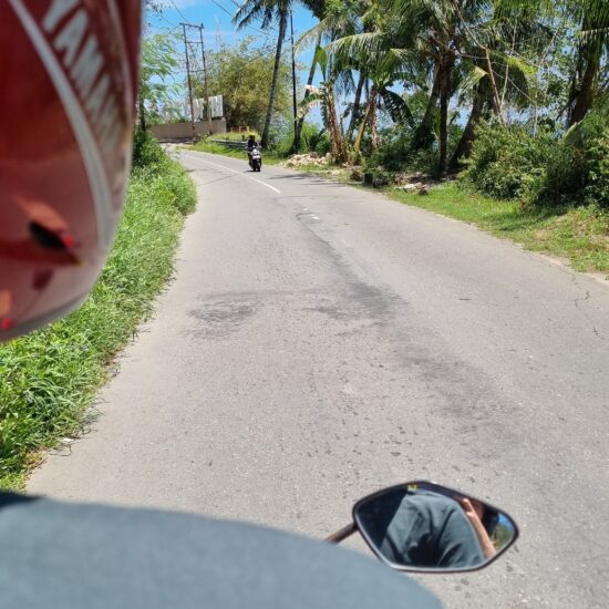 scooter Ambon