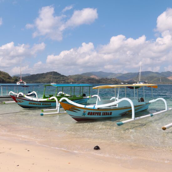 Boten strand Gili Asahan